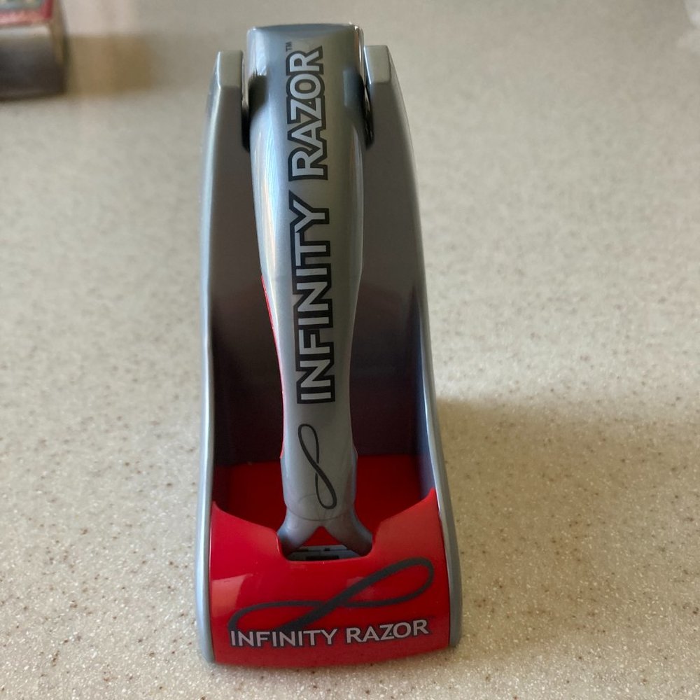 Infinity Men's Premium Twin-Blade Razor - Picture 3 of 9